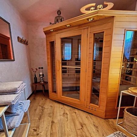 Large Detached Holiday Home In Muhr Exteriör bild