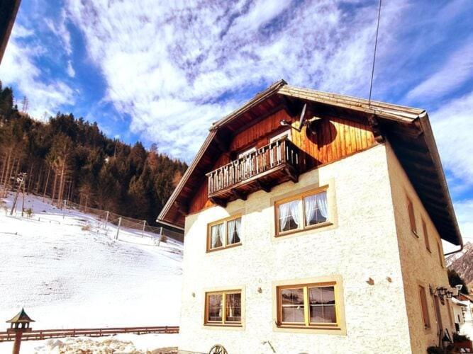 Large Detached Holiday Home In Muhr Exteriör bild