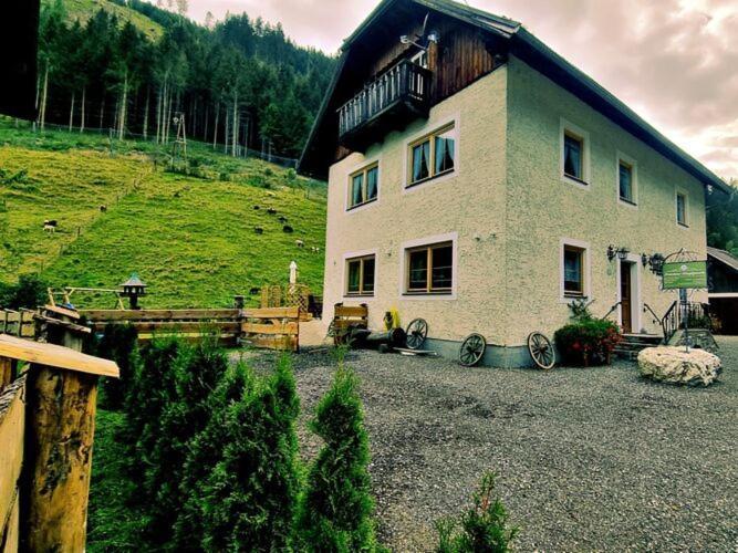 Large Detached Holiday Home In Muhr Exteriör bild