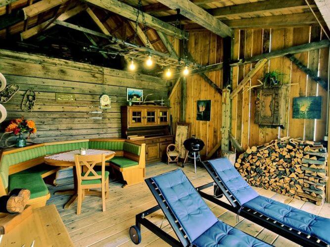 Large Detached Holiday Home In Muhr Exteriör bild